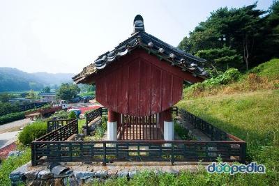 홍담효자각